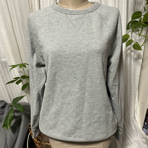 Everlane Sweaters - Everlane Heather Gray Crewneck